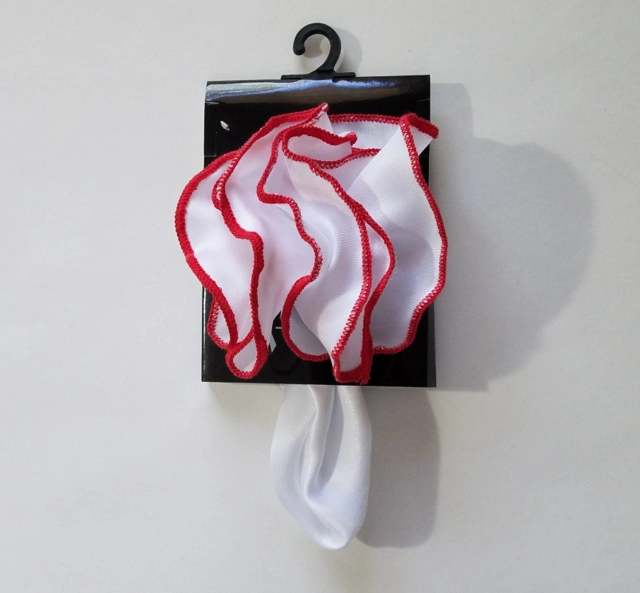 Antonio Ricci 2-in-1 Pouf Round Pocket Square - Red On White 5 Antonio Ricci 2-in-1 Pouf Round Pocket Square - Red On White - Image 5