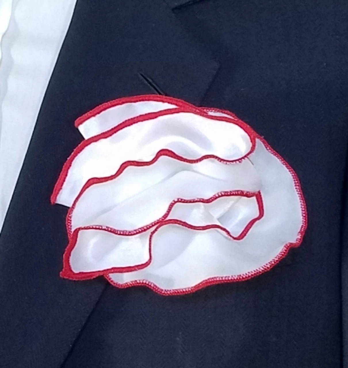 Antonio Ricci 2-in-1 Pouf Round Pocket Square - Red On White 1 Antonio Ricci 2-in-1 Pouf Round Pocket Square - Red On White