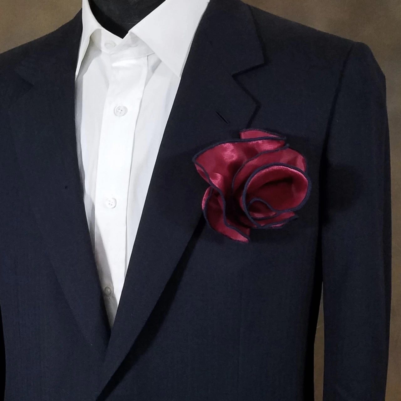 Antonio Ricci 2-in-1 Pouf Round Pocket Square - Navy Trim On Burgundy 2 Antonio Ricci 2-in-1 Pouf Round Pocket Square - Navy Trim On Burgundy - Image 2