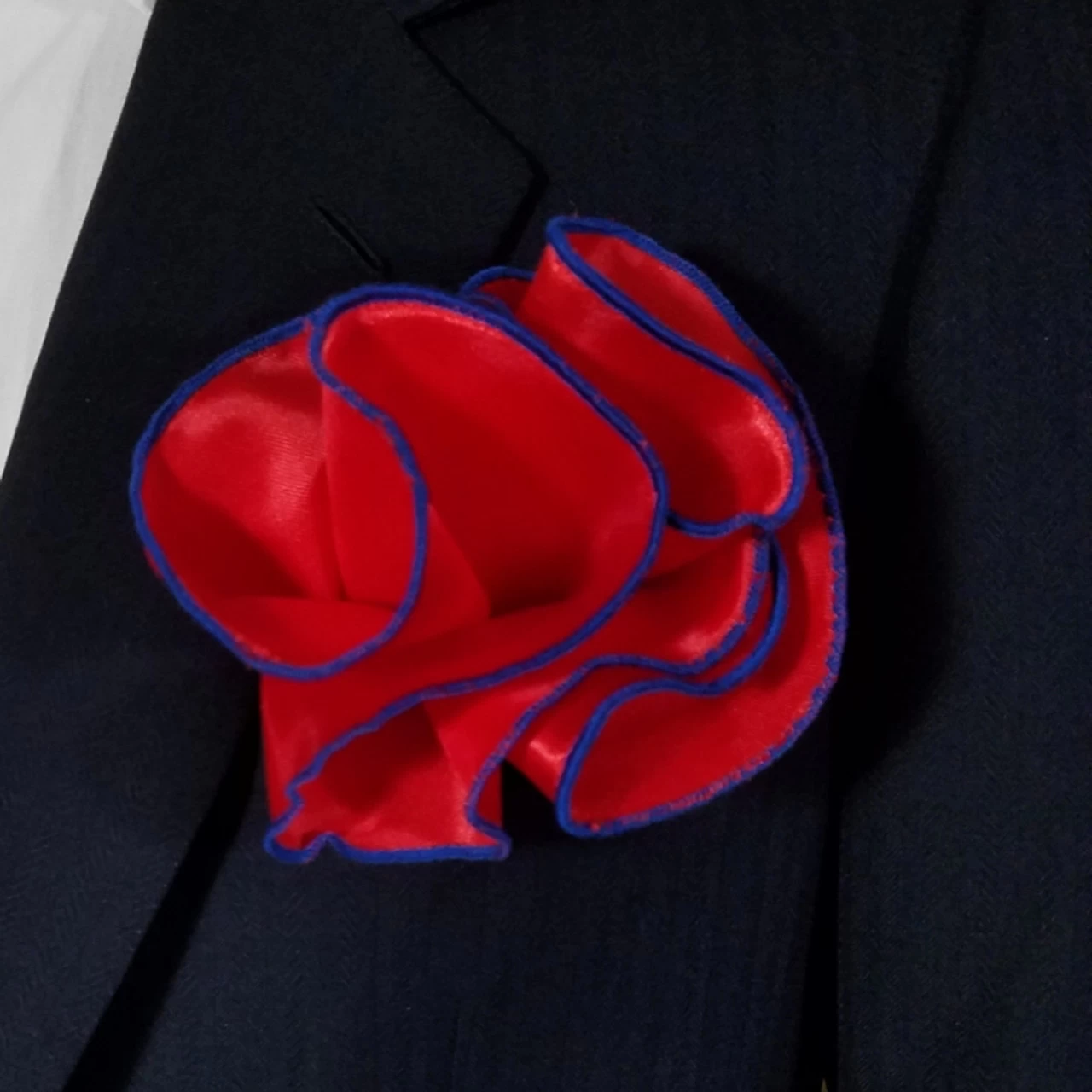 Antonio Ricci 2-in-1 Pouf Round Pocket Square - Royal Blue On Red 1 Antonio Ricci 2-in-1 Pouf Round Pocket Square - Royal Blue On Red