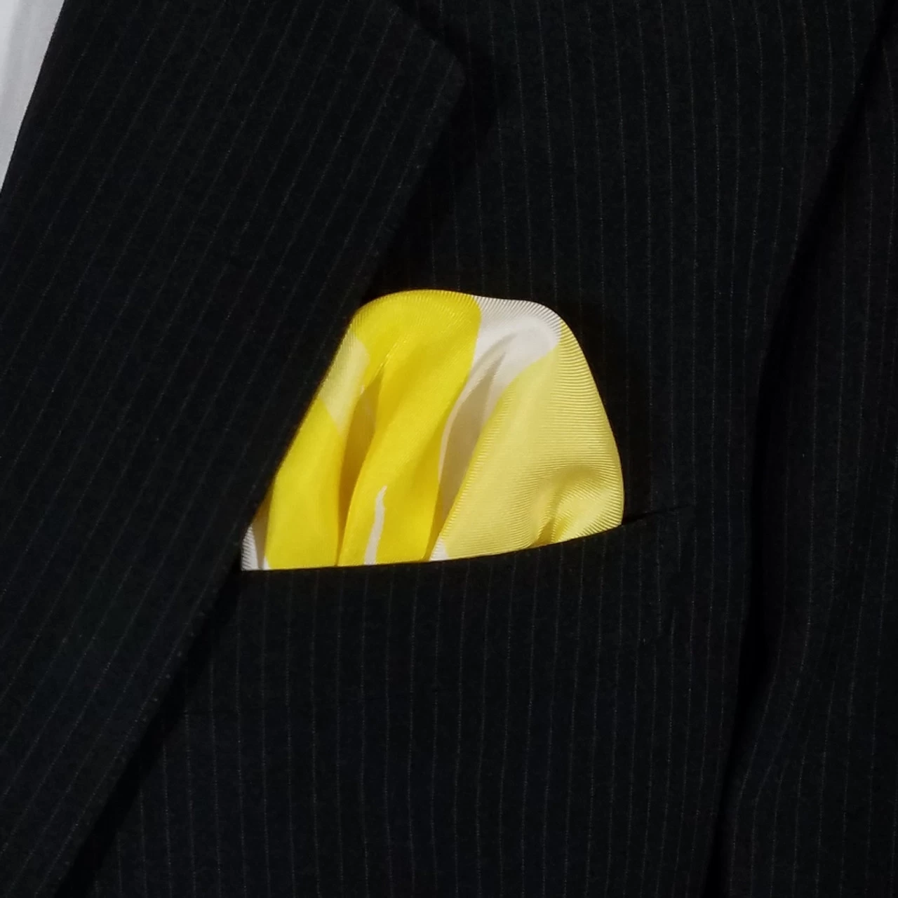 Yellow And White 100% Silk Pre-Folded Pocket Square Insert 1 Yellow And White 100% Silk Pre-Folded Pocket Square Insert